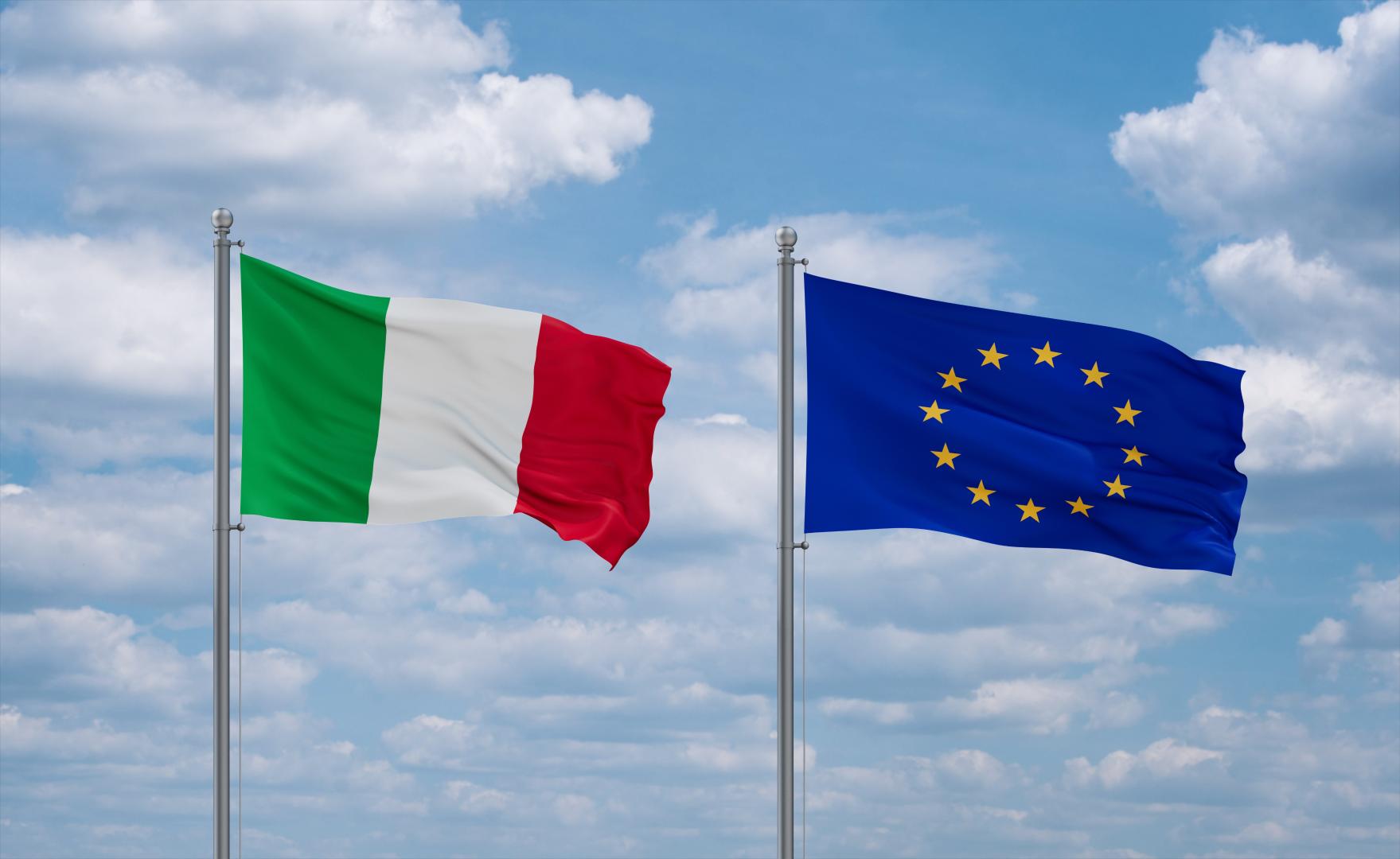 Italien und die EU Flagge