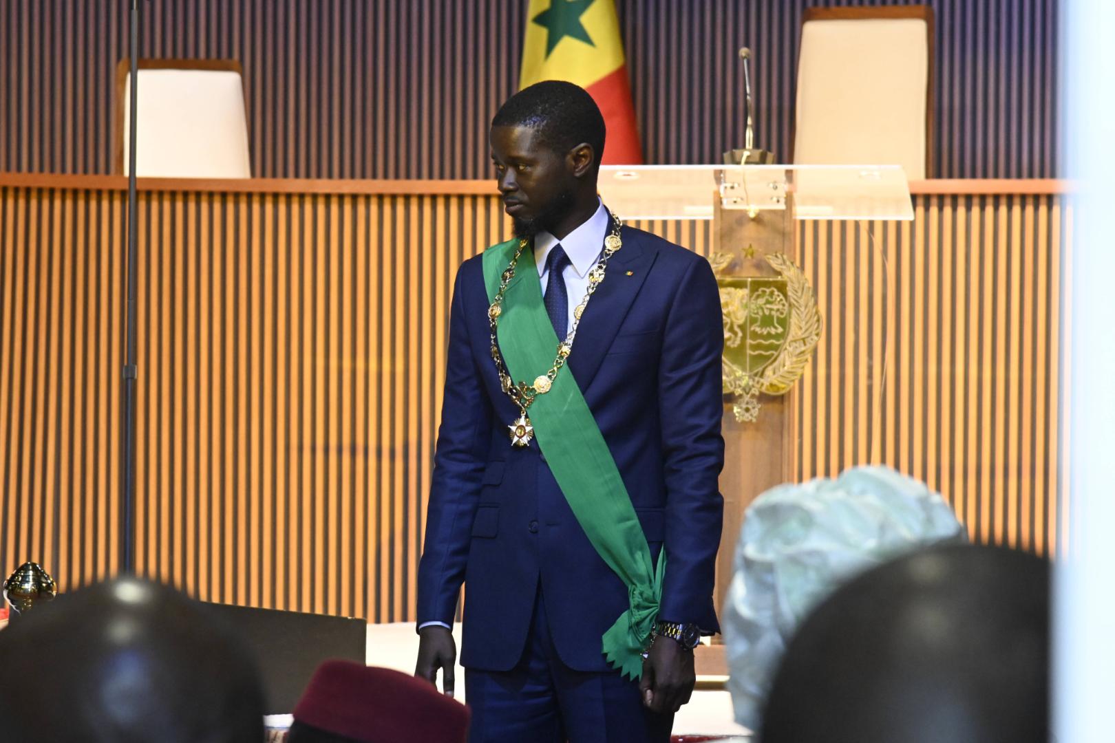 Bassirou Diomaye Faye, der neu gewählte Präsident von Senegal, bei der Vereidigungszeremonie in Diamniadio, Senegal, am 2. April 2024