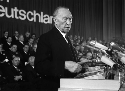 Konrad Adenauer auf dem 13. CDU-Bundesparteitag in Düsseldorf (28.03.1965-31.03.1965)