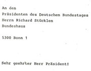 Bundespräsident Karl Carstens informiert über die Auflösung des Bundestages und die bevorstehenden Neuwahlen