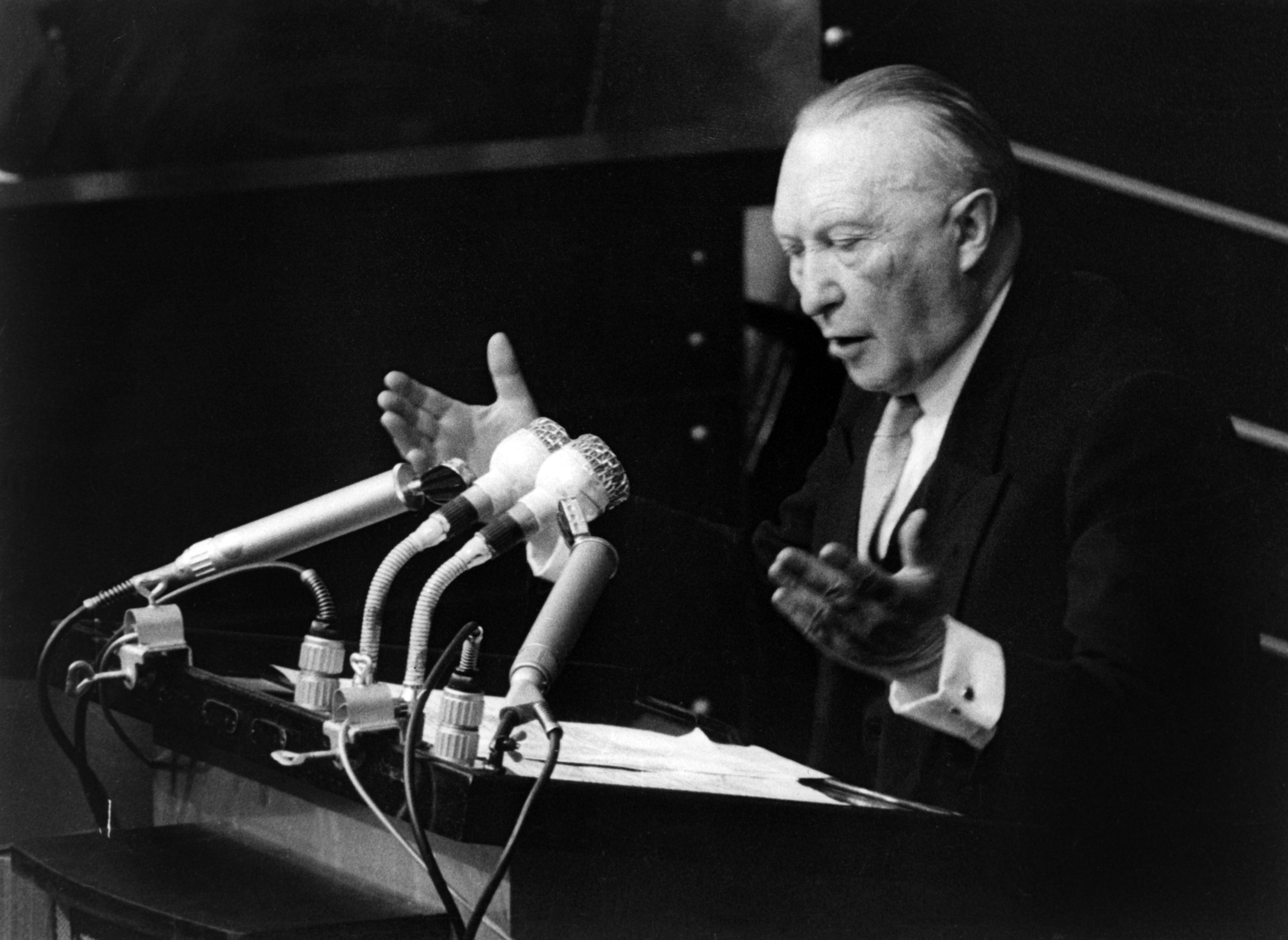 Konrad-Adenauer-Stiftung - Biogramm Detail - Geschichte der CDU