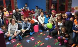 Flüchtlingshilfe in der Praxis: Hochschulgruppe Magdeburg organisiert Spielspaß für Flüchtlingskinder