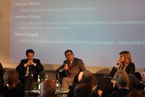 Im Gespräch: Nino Galetti, KAS Paris; Vincent Muller, Generalkonsul Frankreichs und Marine Choley, Wirtschaftsrat der CDU
