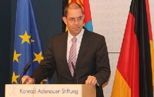 Dr. Gerhard Wahlers beim X. Mongolisch-Deutschen Forum in Berlin