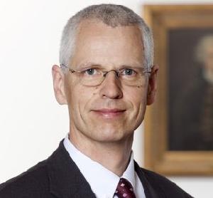 Dr. Holger Schmieding