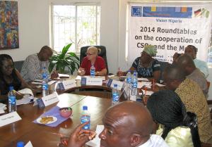 Runder Tisch zur Bedeutung politischer Bildung für den Friedensprozess am 20. Mai 2014 in den Räumen der Konrad-Adenauer-Stiftung Abuja, Nigeria.