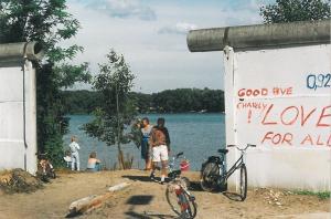 Ein Loch in der Mauer (Quelle: Annelies Laude)