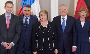 Präsidentin Bachelet, Präsident Gauck mit Frau, Staatssekretär Riveros und der Leiter des KAS-Landesprojekts David Gregosz.